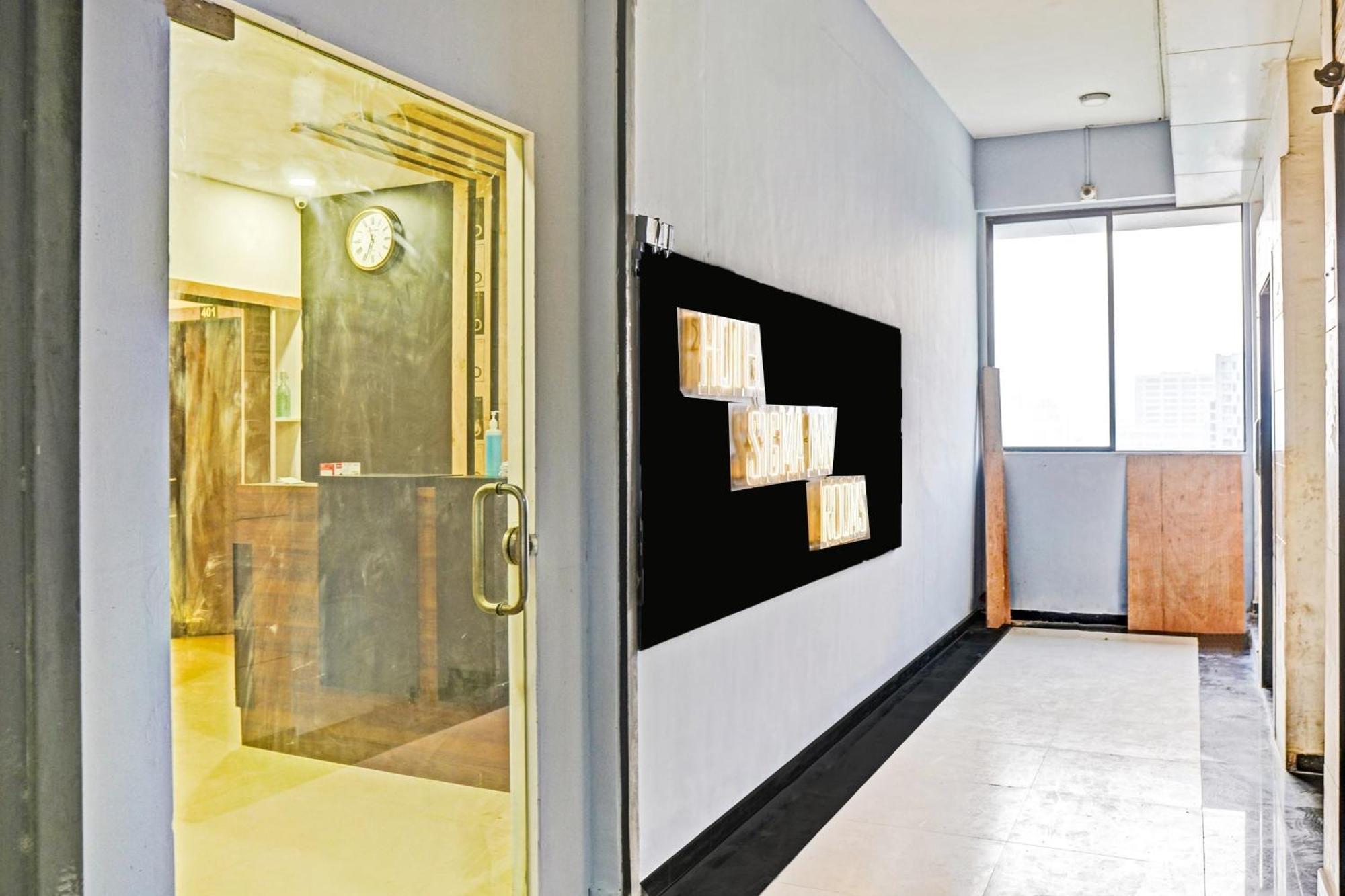 Collection O Sigma Inn Surat Exterior photo