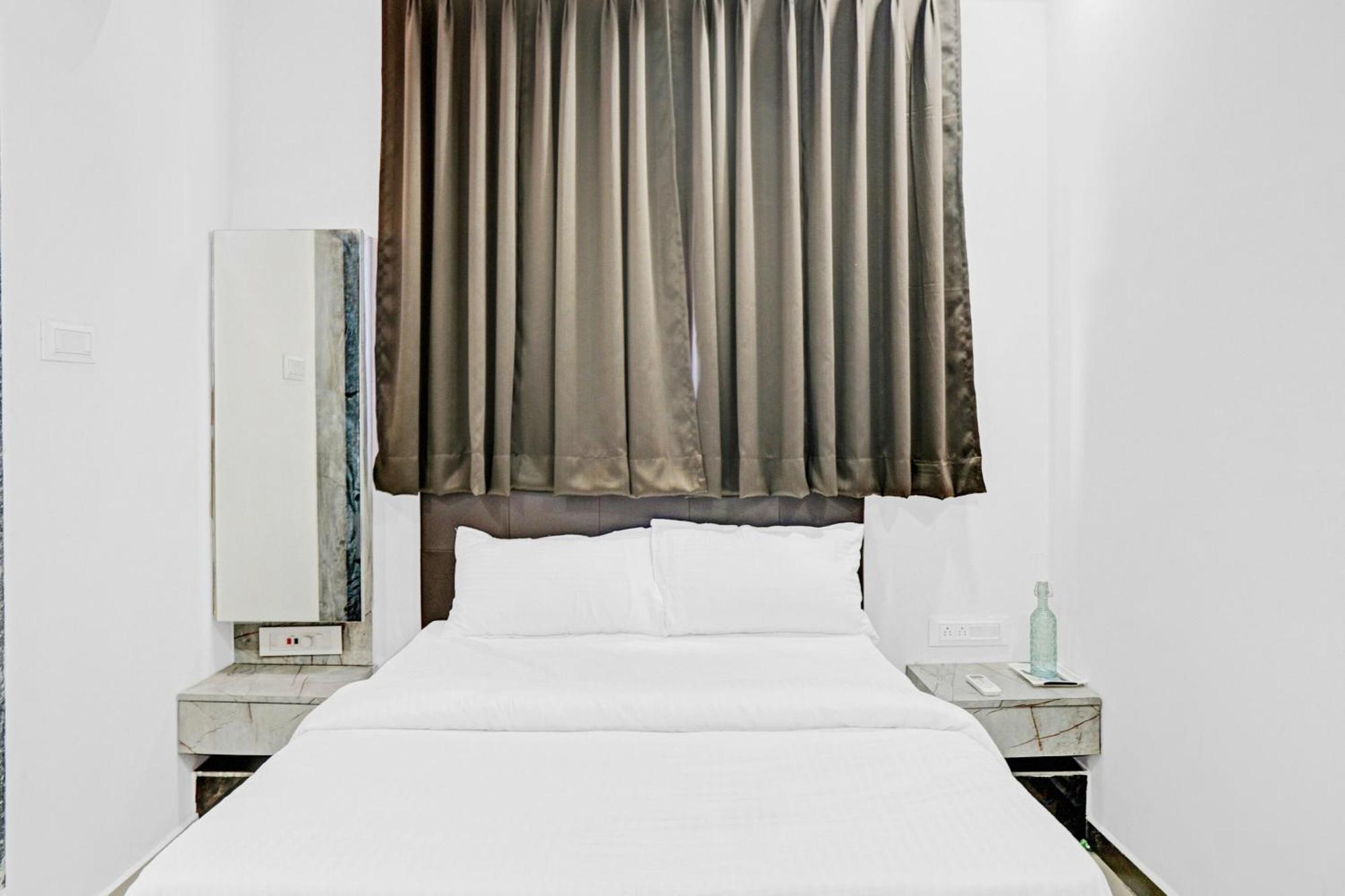 Collection O Sigma Inn Surat Exterior photo