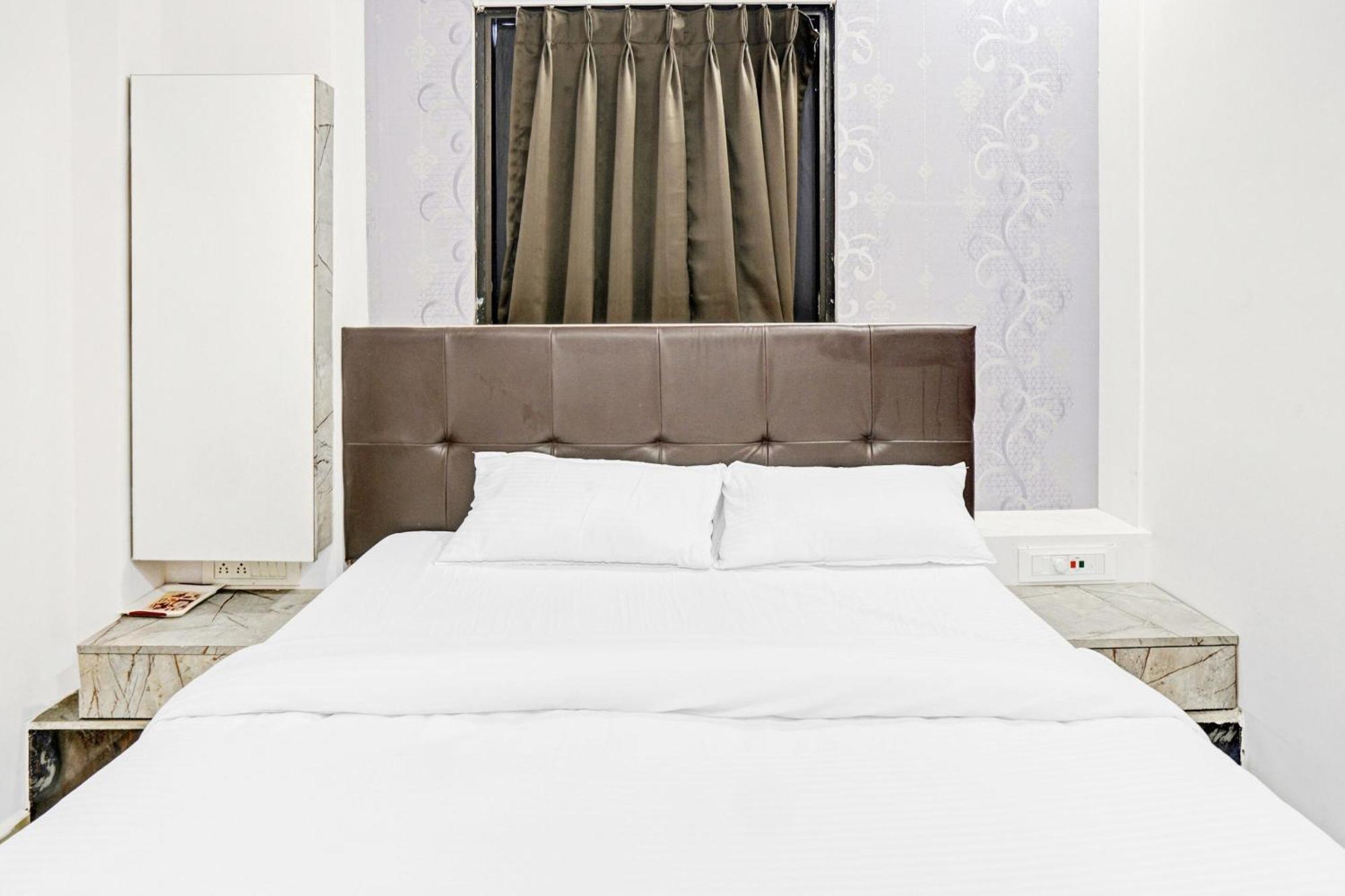 Collection O Sigma Inn Surat Exterior photo